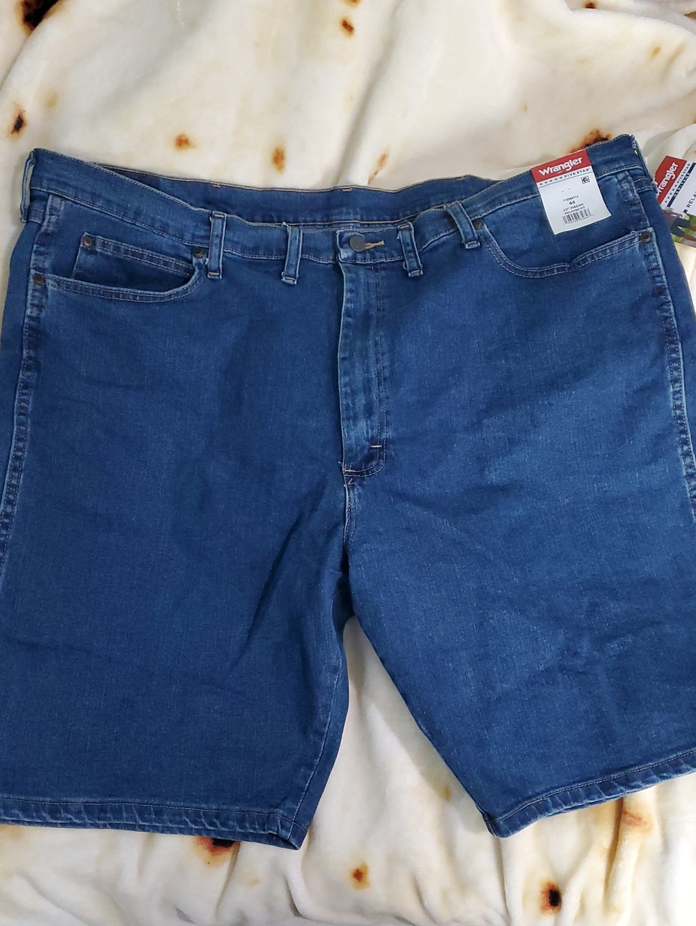 Wrangler Men's Relaxed Fit Long Blue Denim Shorts 44W X 10